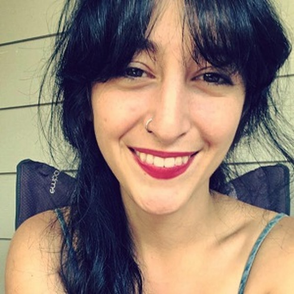 Meet your Posher, Carly